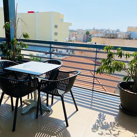 Eleonora Hotel Apartments ลาร์นาคา ภายนอก รูปภาพ