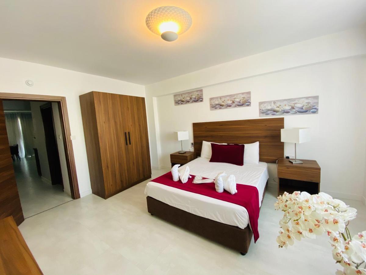 Eleonora Hotel Apartments ลาร์นาคา ภายนอก รูปภาพ