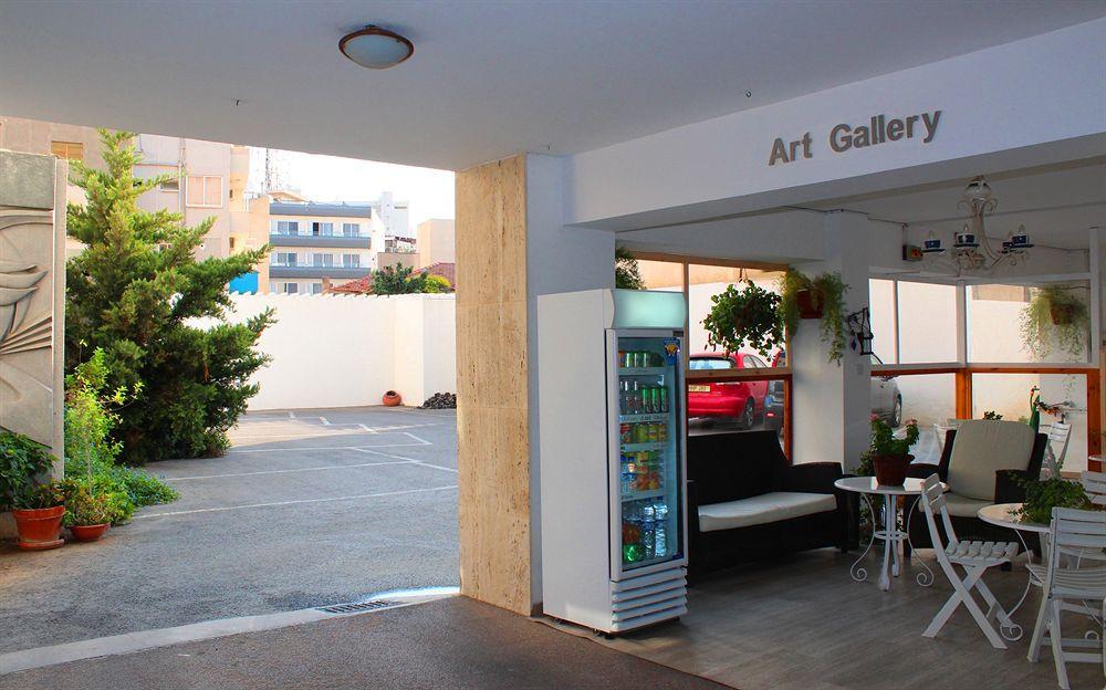 Eleonora Hotel Apartments ลาร์นาคา ภายนอก รูปภาพ