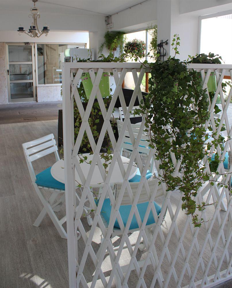 Eleonora Hotel Apartments ลาร์นาคา ภายนอก รูปภาพ